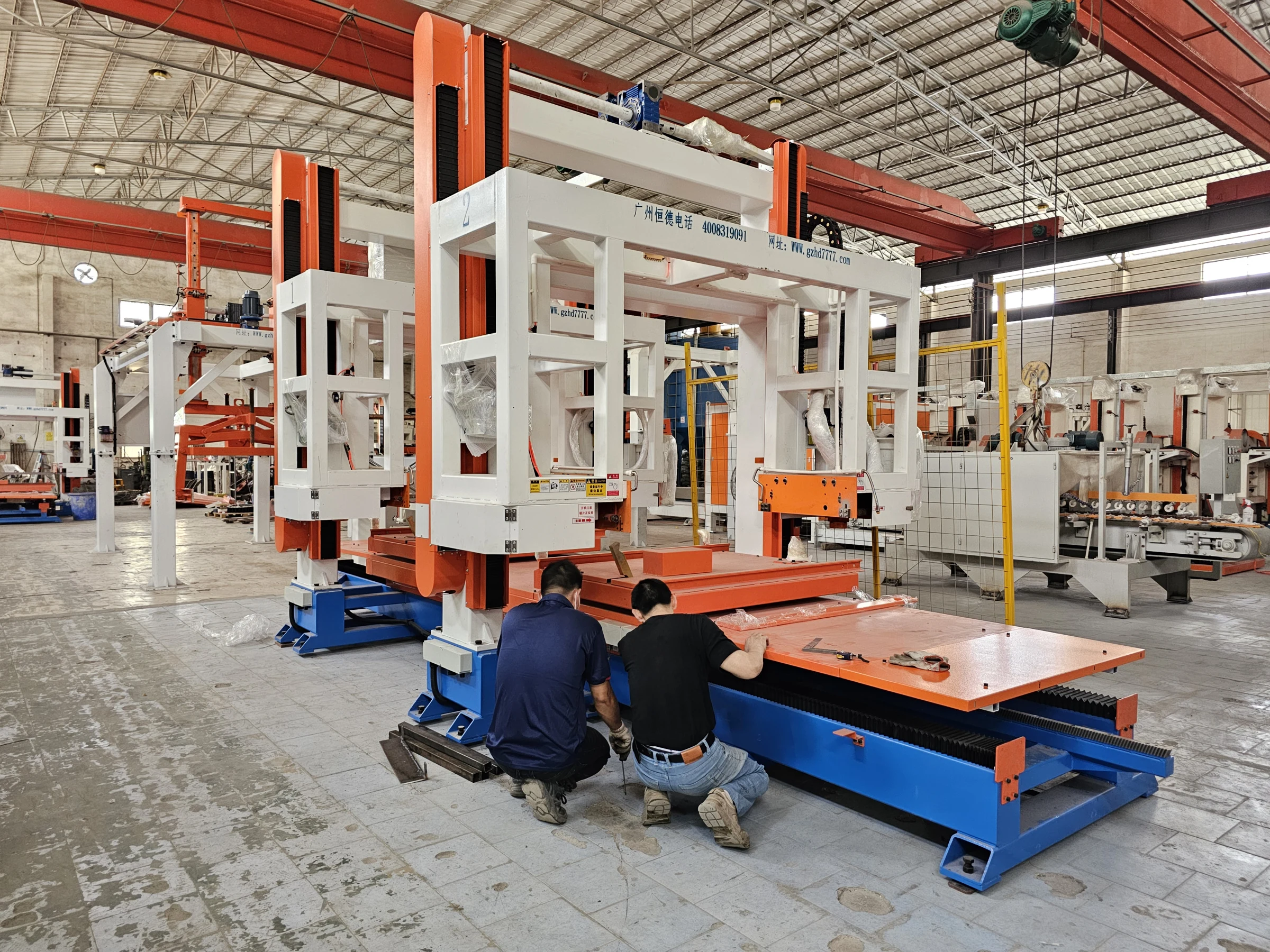 HENGDE cutting equipment being assembled in the Foshan workshop
