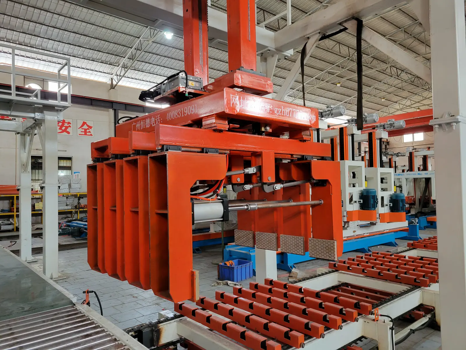 Indonesia foam-concrete block line completes loading