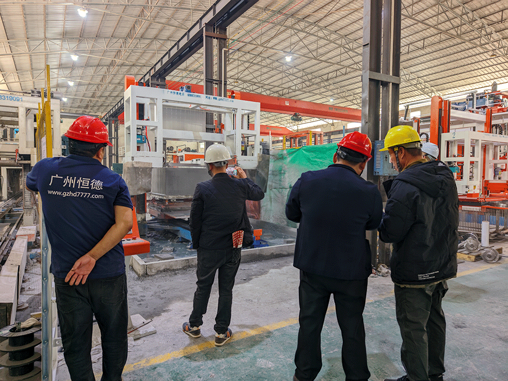 DR Congo project team reviewing HENGDE lightweight block production equipment