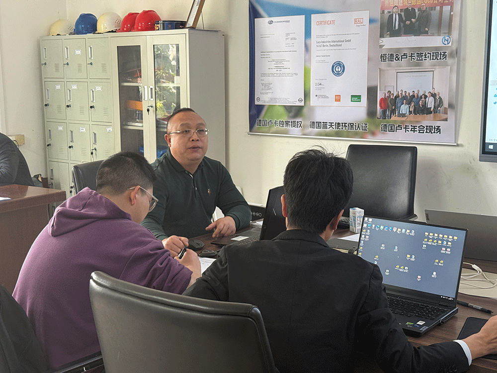 China project team reviewing HENGDE cutting system production equipment