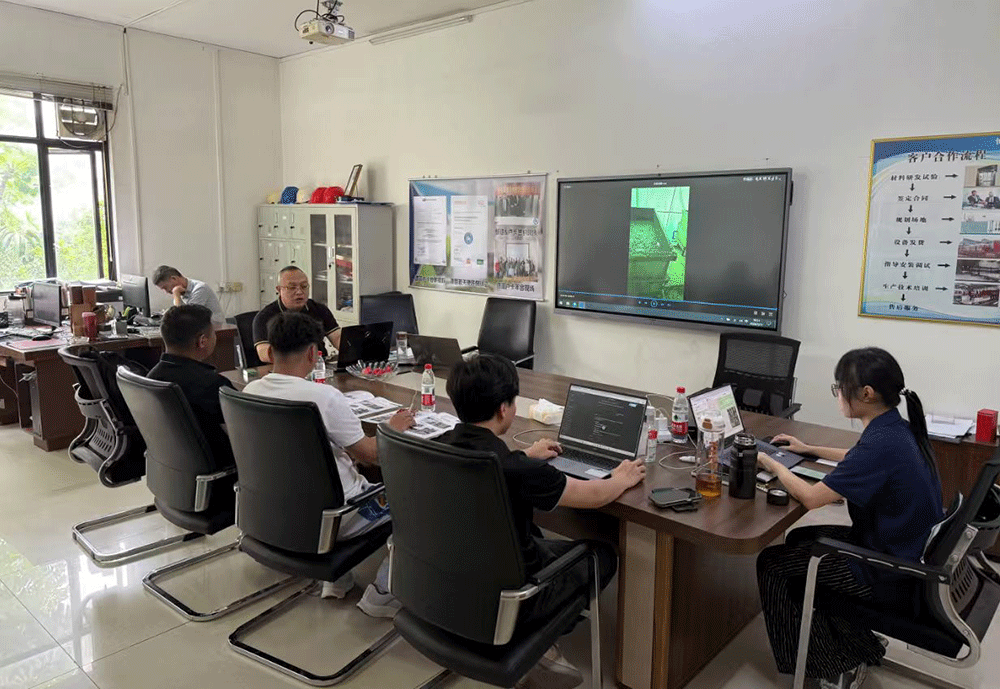 Mongolia project team reviewing HENGDE lightweight block production equipment
