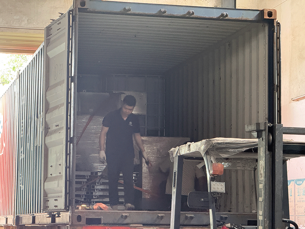 HENGDE lightweight wall panel production equipment prepared for shipment to Philippines — equipment shipment image 1