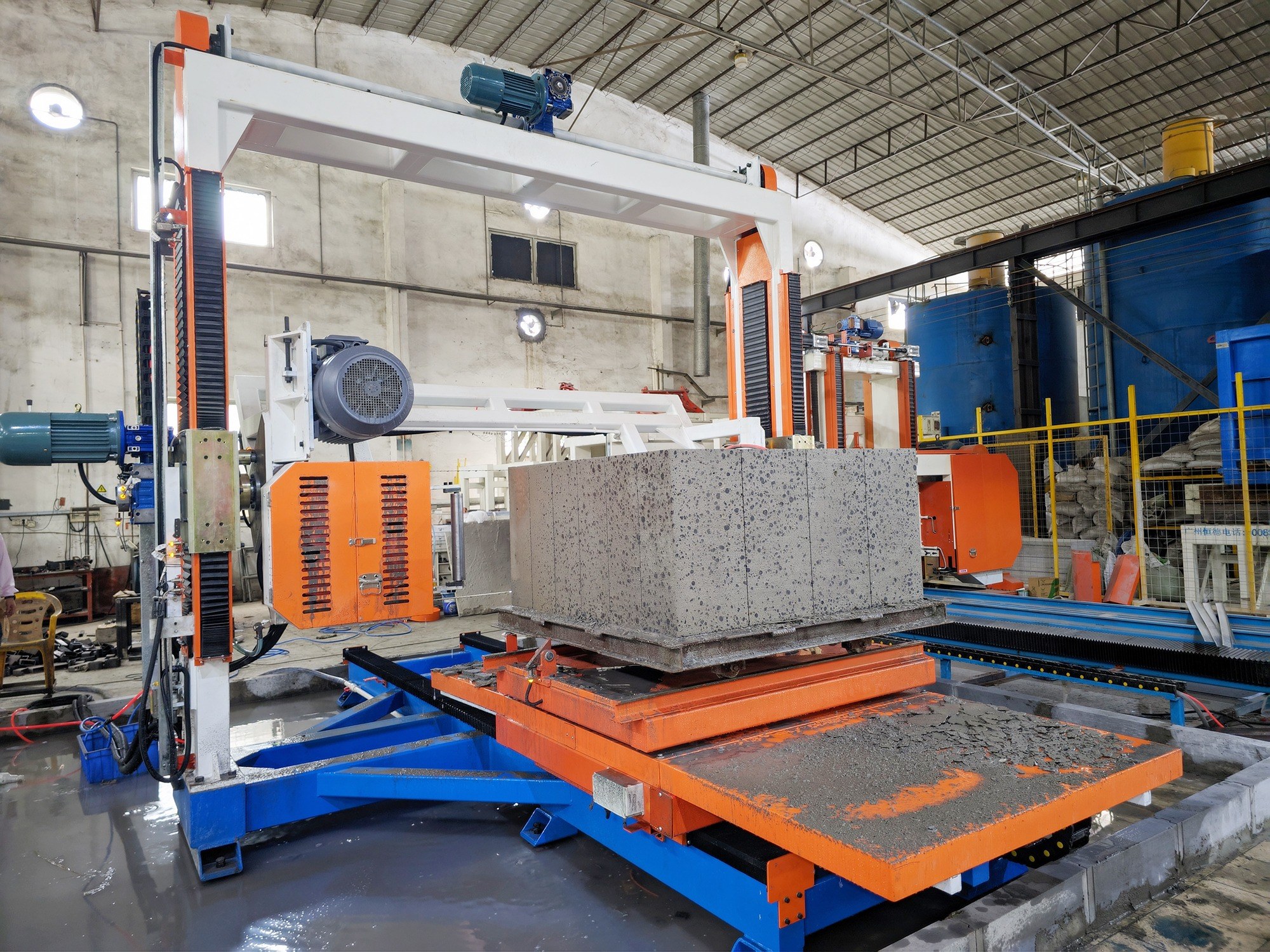Block cutting system for foam concrete and lightweight blocks