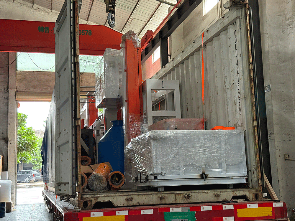 HENGDE clc / foamed concrete block production equipment prepared for shipment to Indonesia — equipment shipment image 2