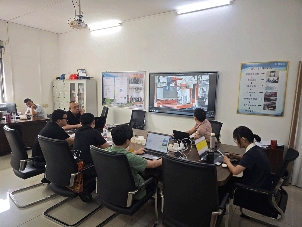 Thailand project team reviewing HENGDE lightweight block production equipment