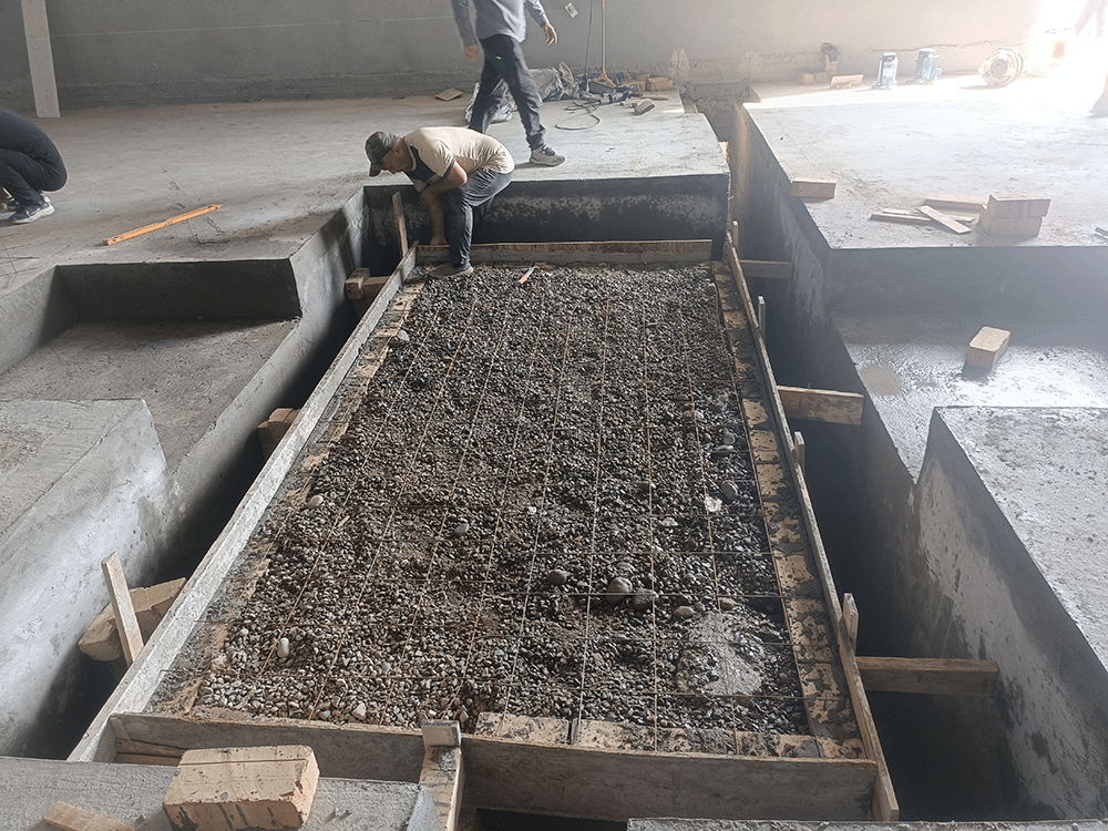 HENGDE engineer supporting lightweight block production-line installation in Uzbekistan — installation and commissioning image 2