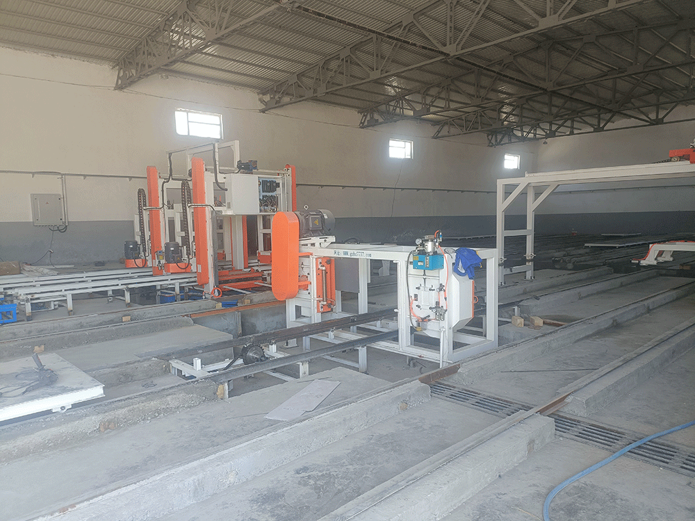 HENGDE engineer supporting lightweight block production-line installation in Uzbekistan — installation and commissioning image 3
