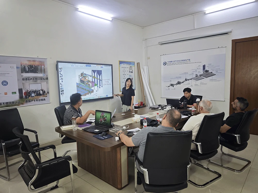 HENGDE team presenting a lightweight block production-line layout to a Côte d’Ivoire customer