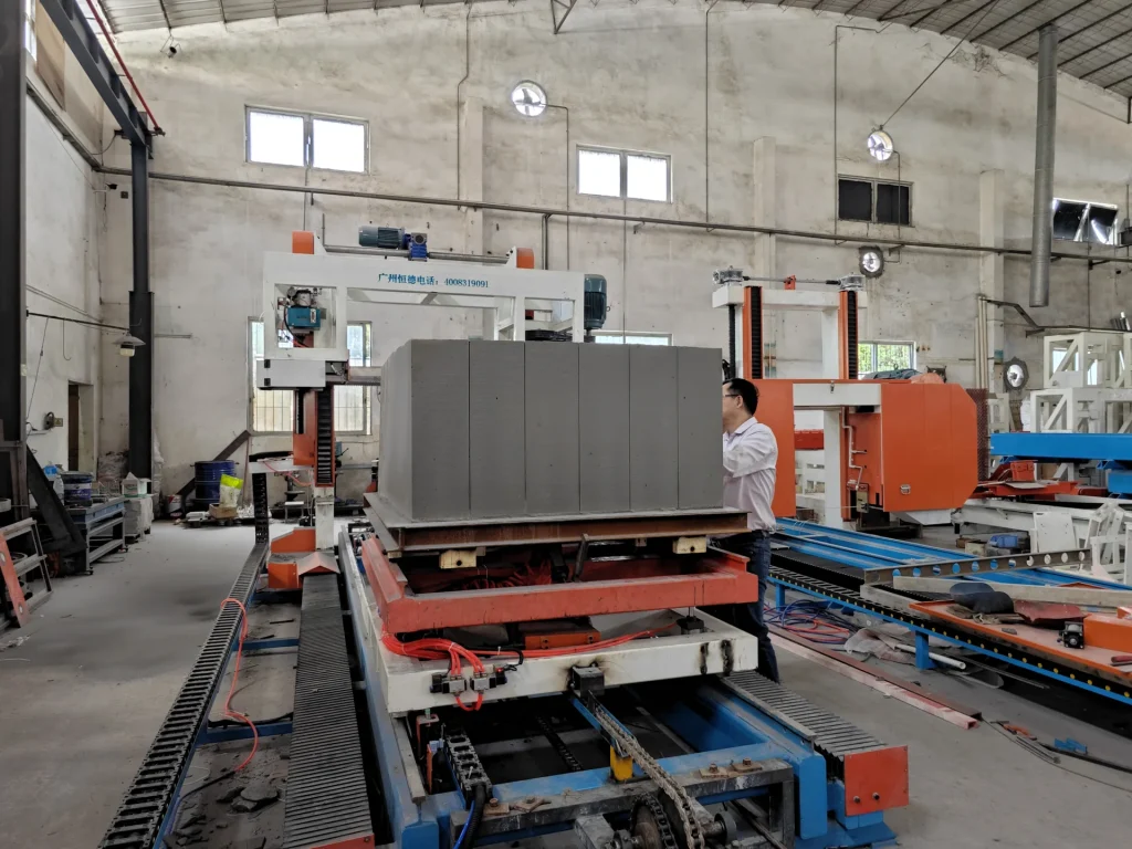 HENGDE gantry vertical cutting machine in the factory