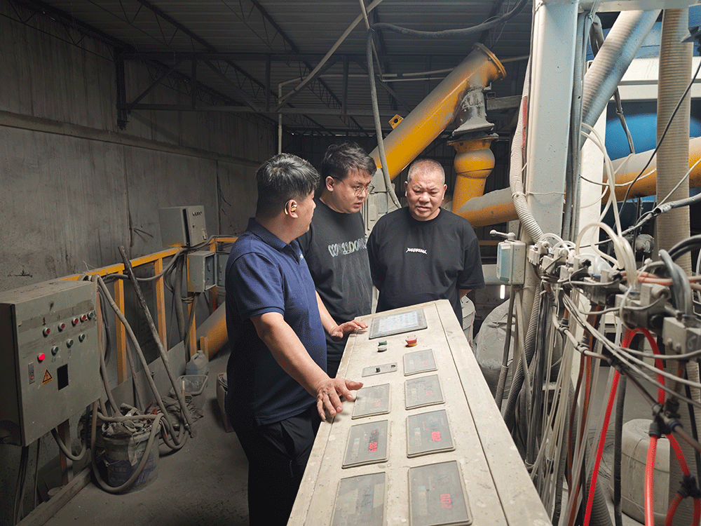 DR Congo project team training on HENGDE lightweight block production equipment