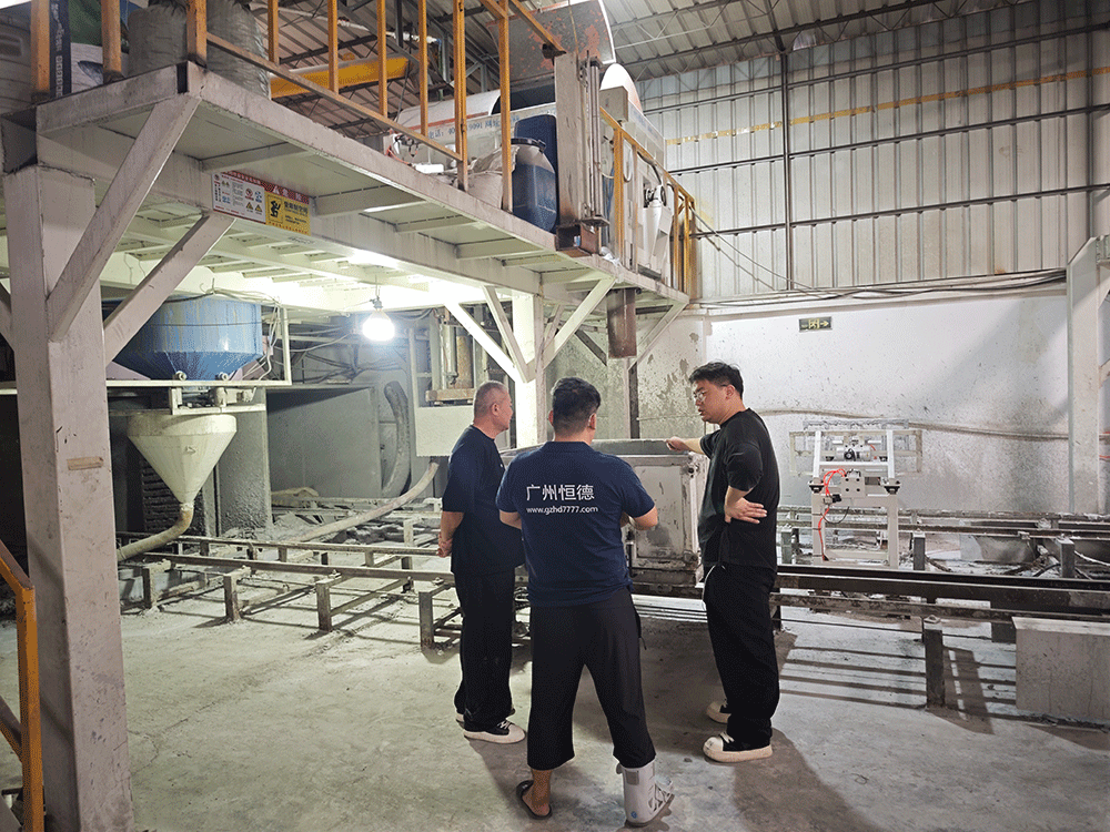 DR Congo project team training on HENGDE lightweight block production equipment — acceptance and training image 2