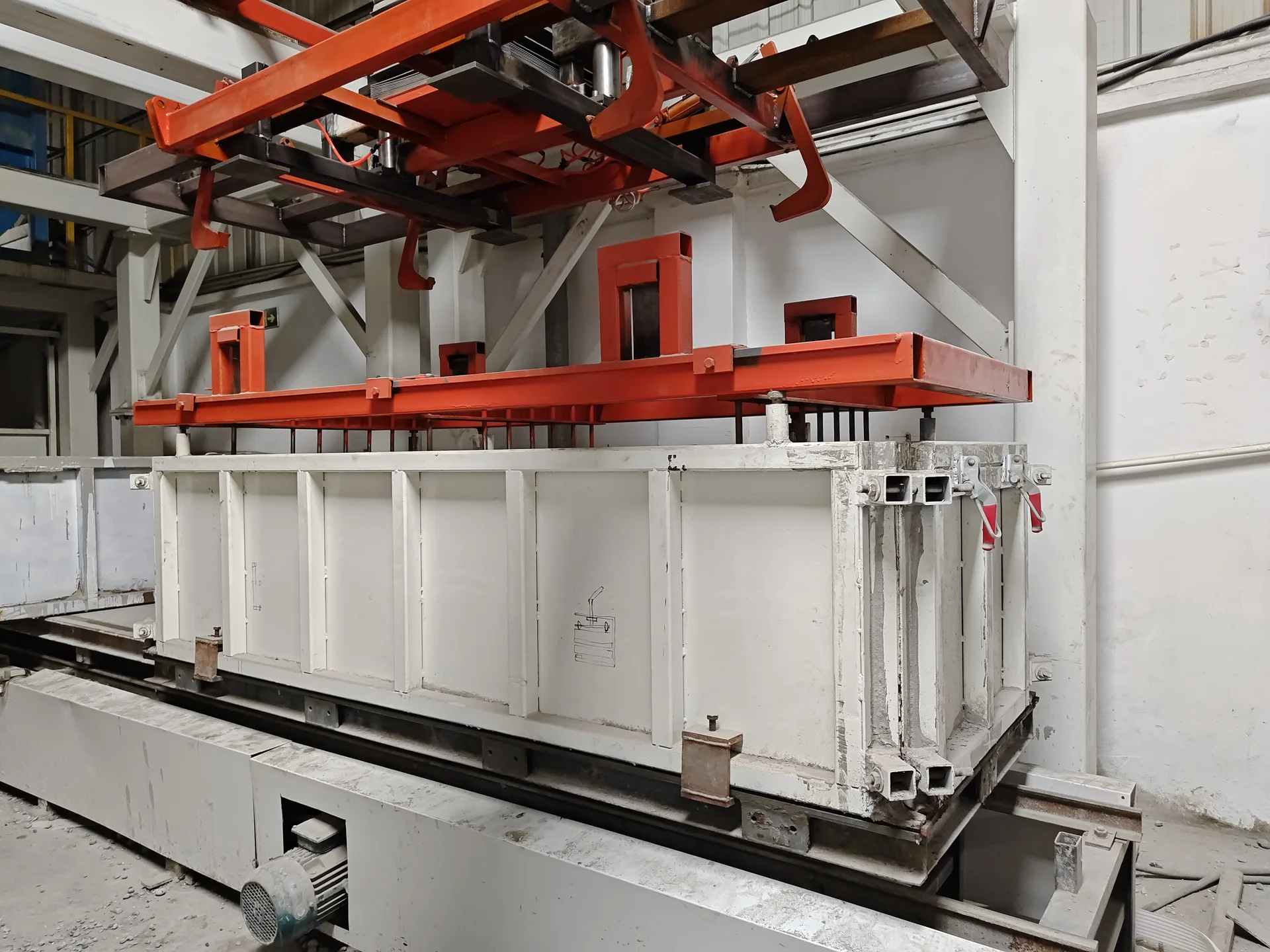 HENGDE reinforcement rod insertion/removal machine for lightweight block and wall-panel production