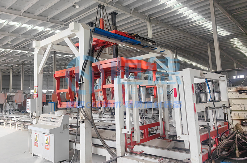 Self-insulating blocks at the Xinjiang Alar project