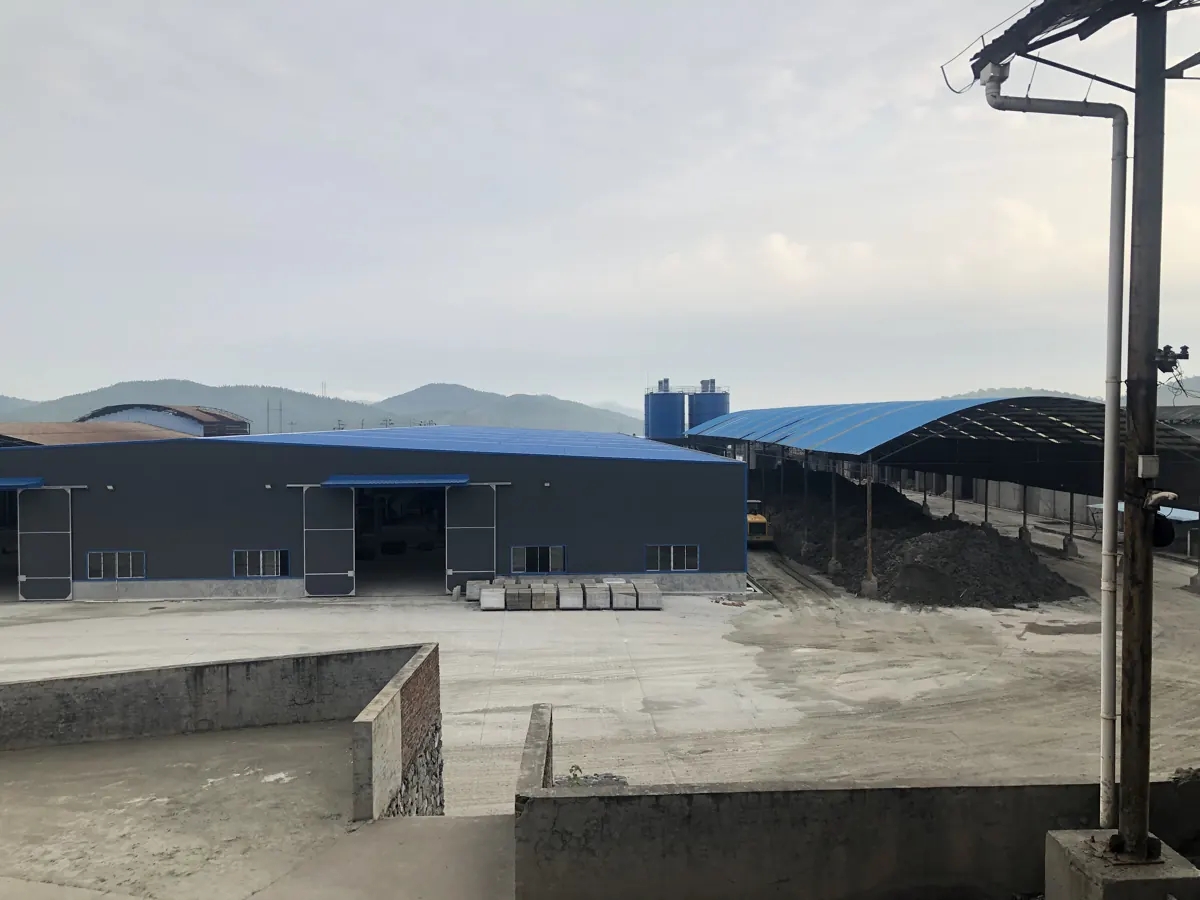 Buildings and yard at the Hunan project site